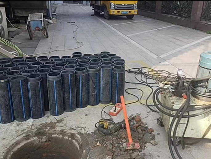 桦川PE置换管厂家 DN315置换管 非开挖管短管置换